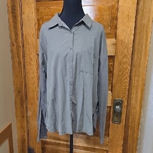 Madison Grey Long Sleeve Green Button-Down Shirt L